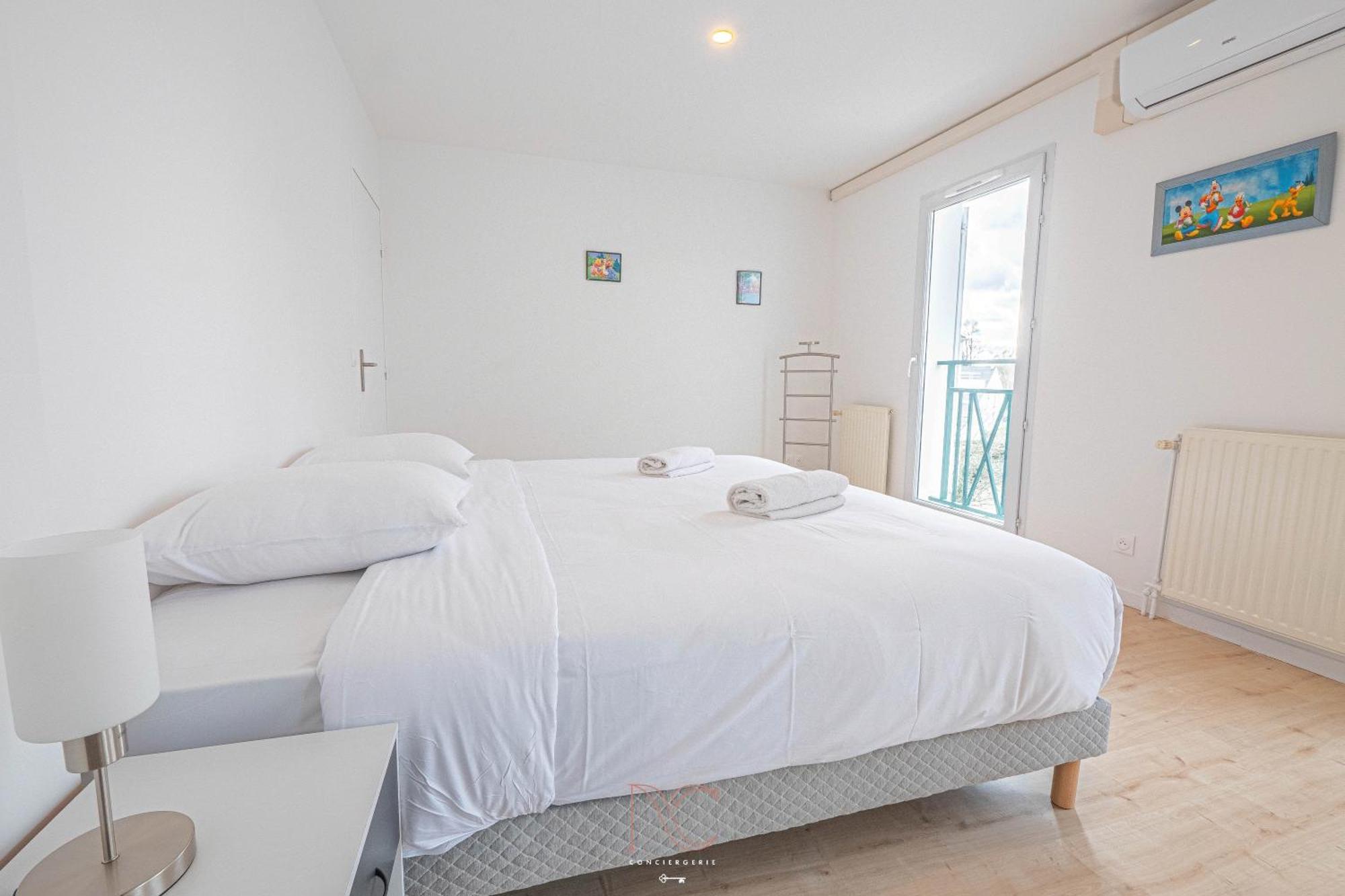 *Disneyland-Paris* 9 Pers, 2 Parkings, Wifi, Ac Montévrain Exterior foto